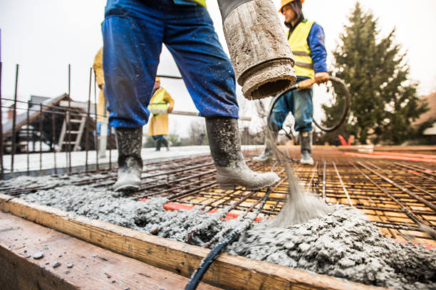 Best Concrete Repair Services  in Maplewood, MN